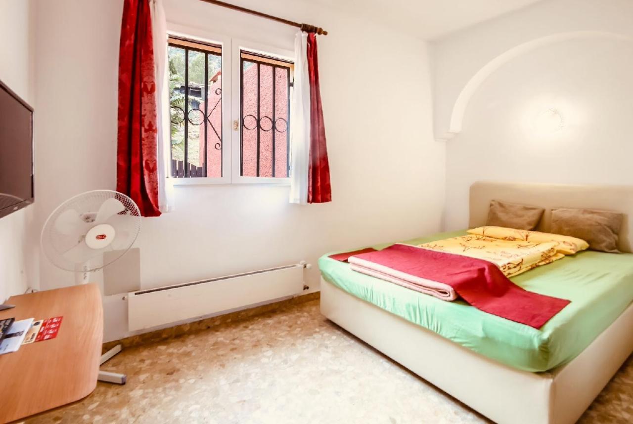 Pinkflamingo Hotel Denia Kültér fotó